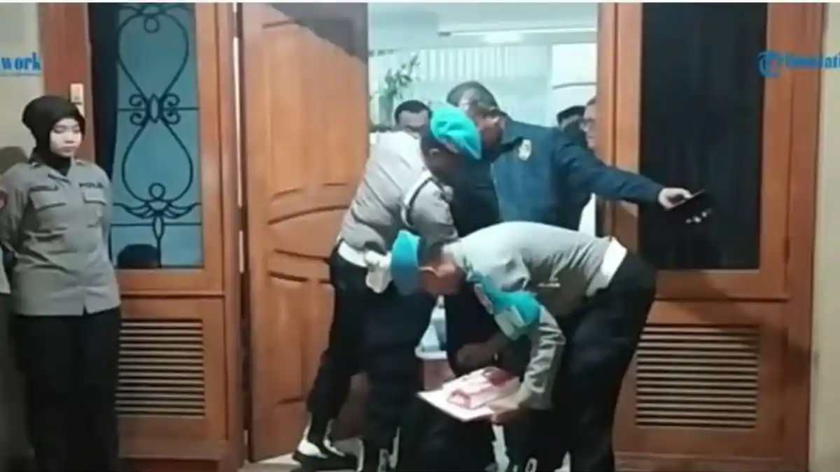 Bareskrim Geledah Rumah Mewah & Toko Emas di Jatim, Ungkap TPPU Emas Ilegal Rp25,8 T