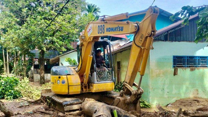 DPR Desak Gubernur Sumbar Bentuk Satgas Anti Pembalakan dan Tambang Ilegal Pasca-Banjir