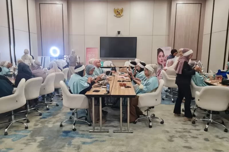 Kolaborasi MYZE Hotel Sumenep dan Wardah Sukses Gelar Workshop Personal Color Analysis