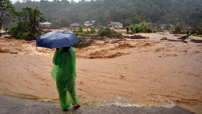 KLH Segel Lima Perusahaan di Sumbar: Pelanggaran Lingkungan Picu Banjir dan Ancam Keselamatan Warga